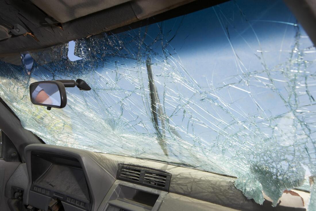 Car Glass Windshield Repair and Replacement, Nassau NY